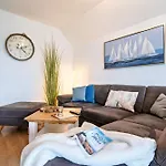 Räuberhöhle By Seeblick Ferien Oro, Kamin, Sauna