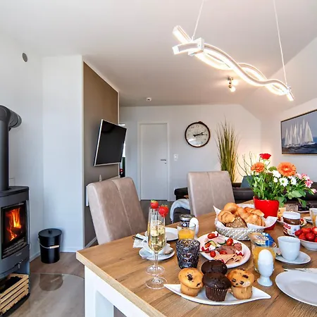 Raeuberhoehle By Seeblick Ferien Oro, Kamin, Sauna Holiday home